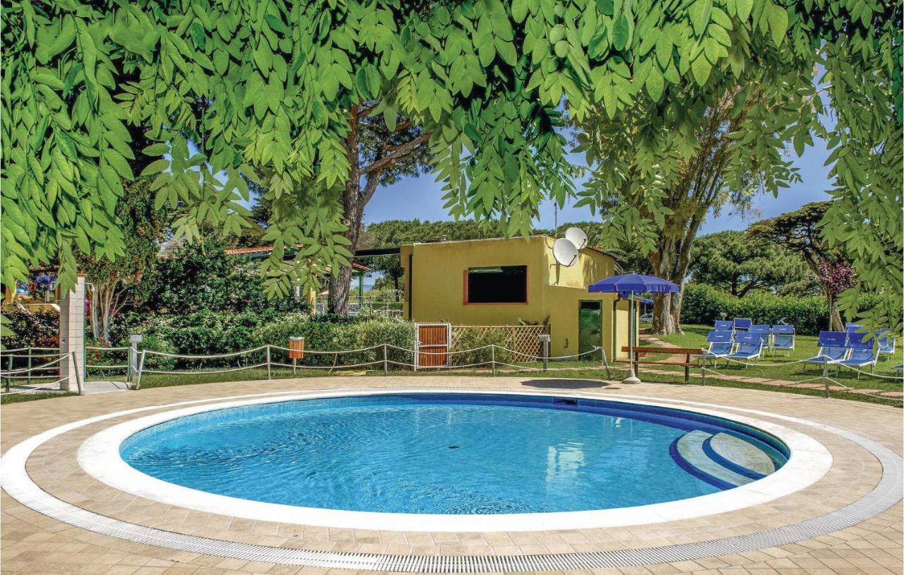 Italy Village Baia Domizia Bagian luar foto