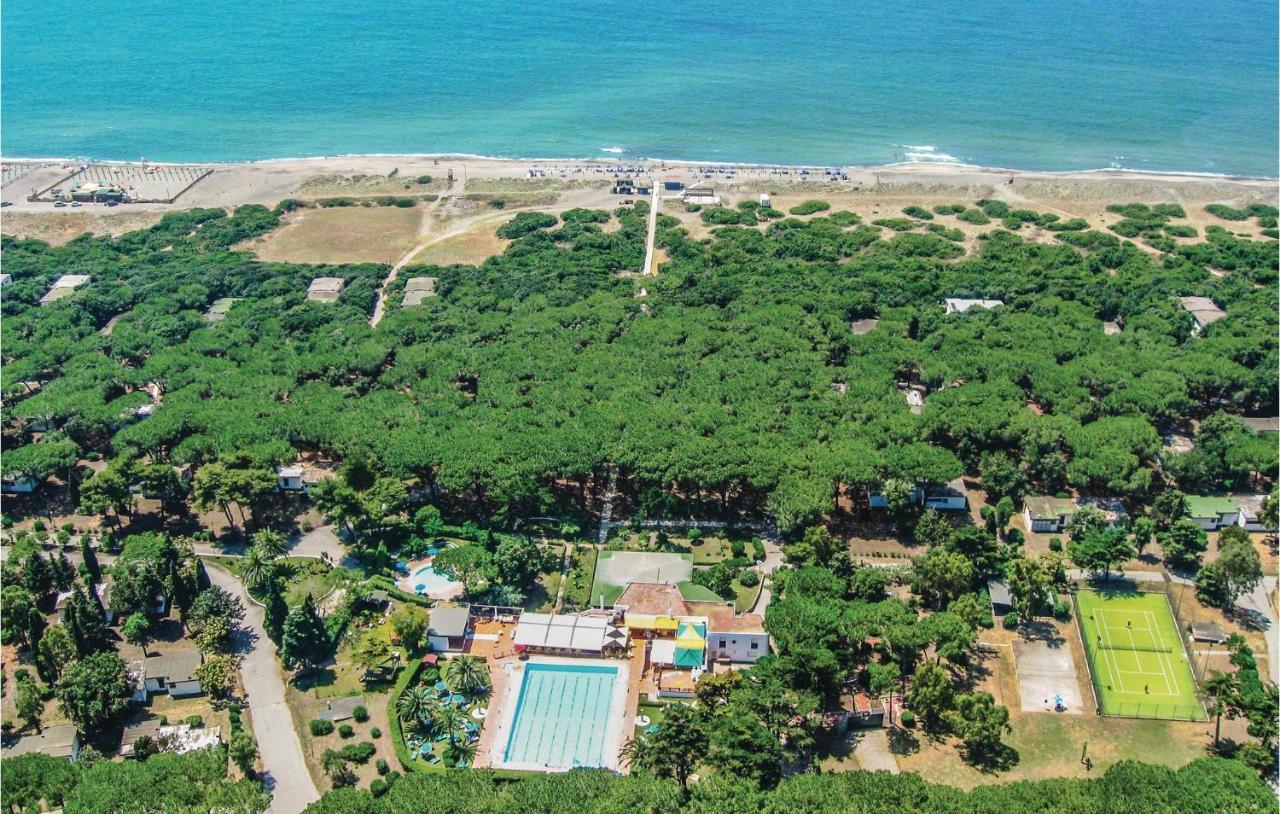 Italy Village Baia Domizia Bagian luar foto