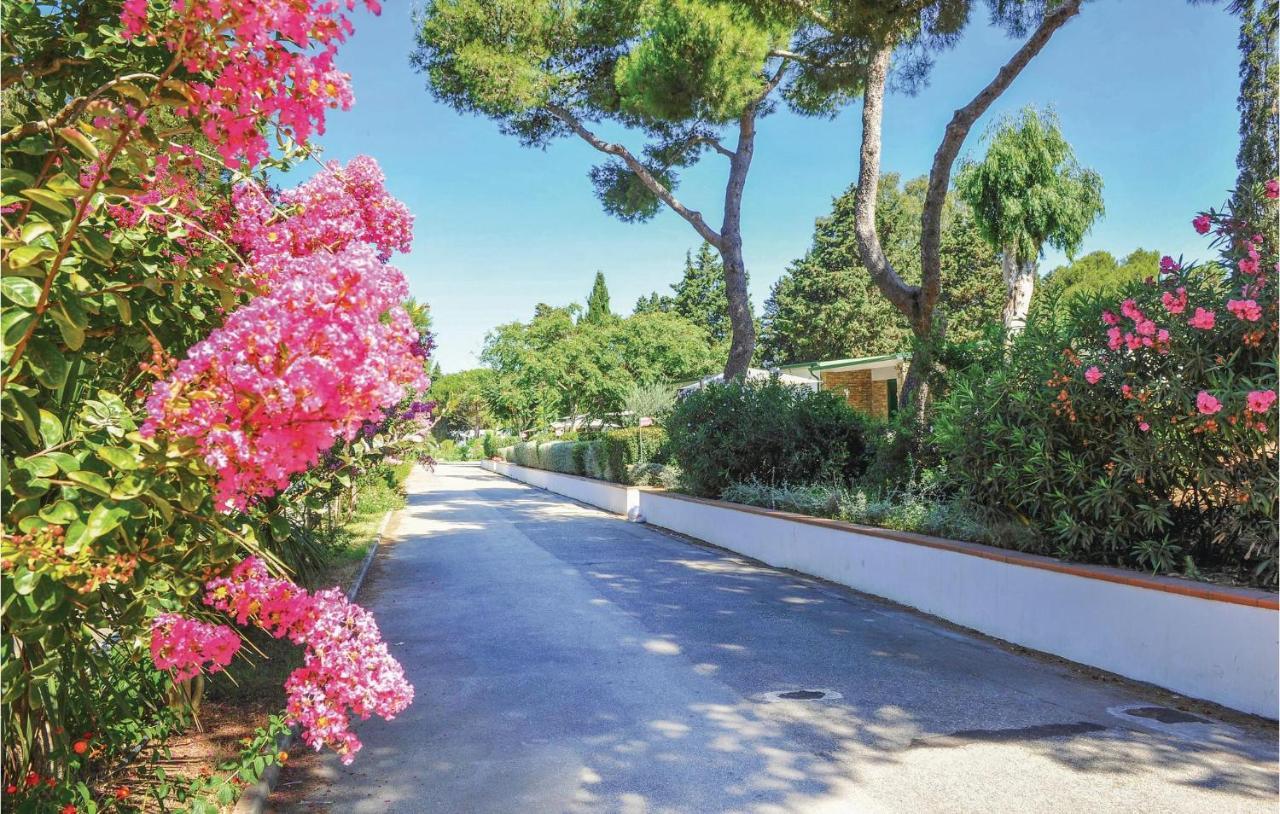 Italy Village Baia Domizia Bagian luar foto